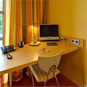 Commundo Tagungshotel 3* 伊斯马宁