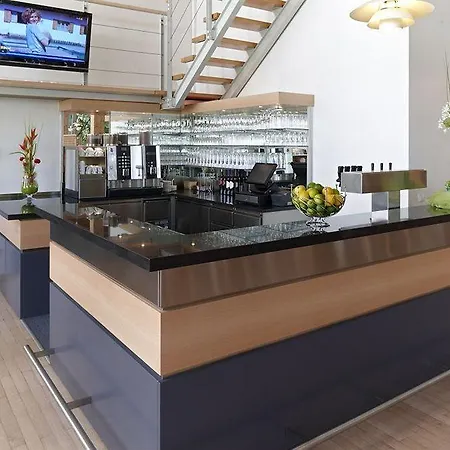 Commundo Tagungshotel Szálloda Ismaning