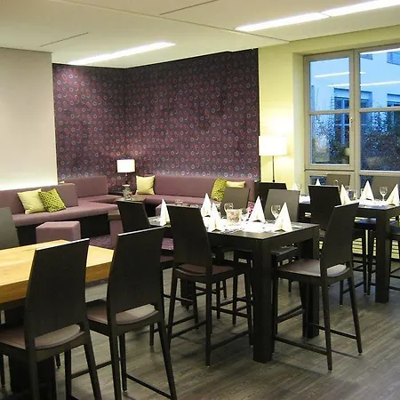 Commundo Tagungshotel Szálloda Ismaning